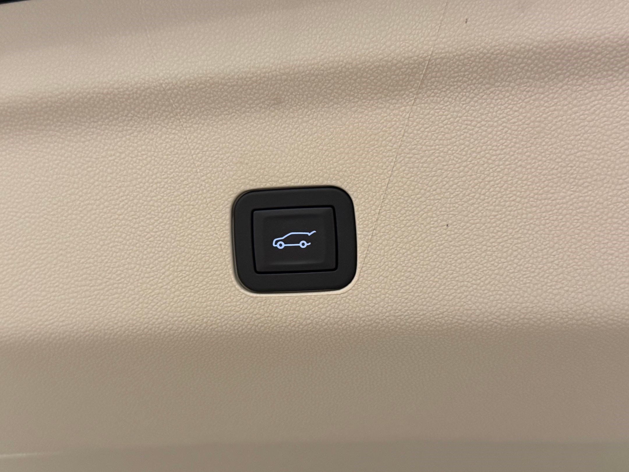 Certified 2025 Cadillac Escalade Sport Platinum w/ LPO, ONYX Package AWD/4WD image 27