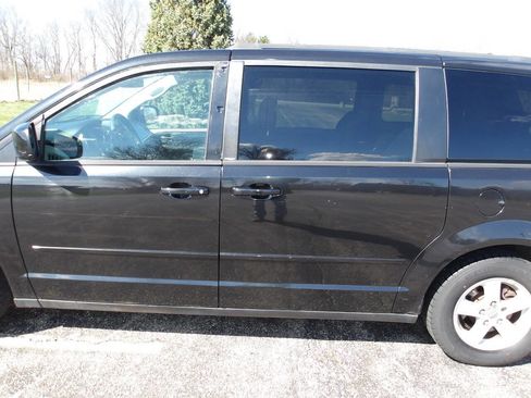 Used 2012 Dodge Grand Caravan SXT FWD image 34