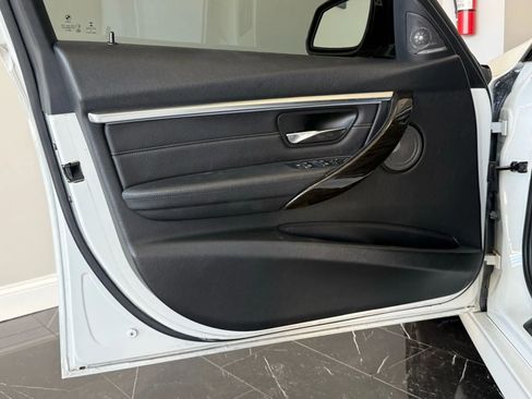 Used 2016 BMW 340i xDrive Sedan image 7