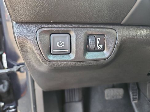 Used 2021 GMC Acadia SLE AWD/4WD image 25