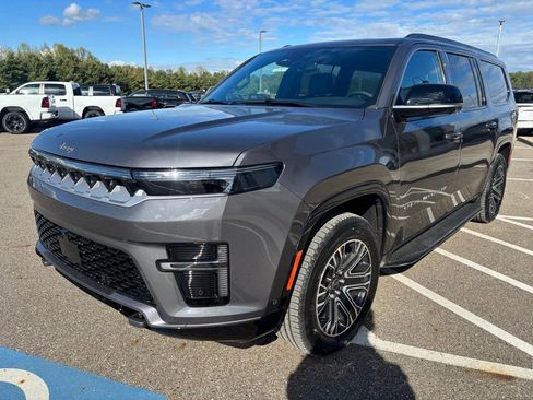 New 2026 Jeep Grand Wagoneer L 4WD image 5