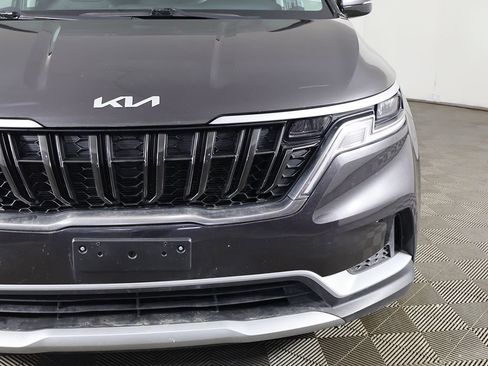 Used 2024 Kia Carnival LX image 13