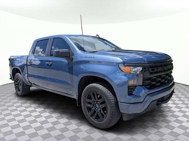 Used 2024 Chevrolet Silverado 1500 Custom w/ Turbomax Blackout Package AWD/4WD image 2