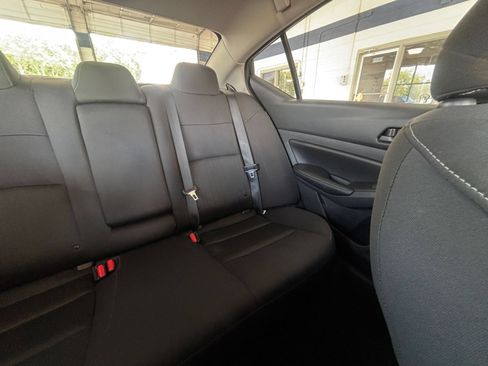 Used 2025 Nissan Altima 2.5 SV FWD image 38