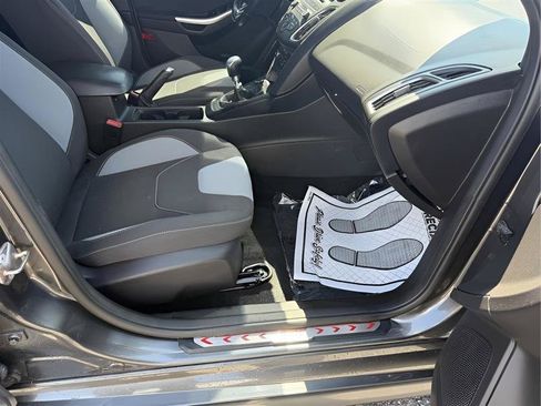 Used 2016 Ford Focus ST FWD image 25