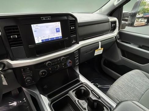 Used 2025 Ford F250 XLT w/ FX4 Off-Road Package AWD/4WD image 25