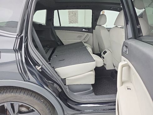 Used 2024 Volkswagen Tiguan SE R-Line AWD/4WD image 41