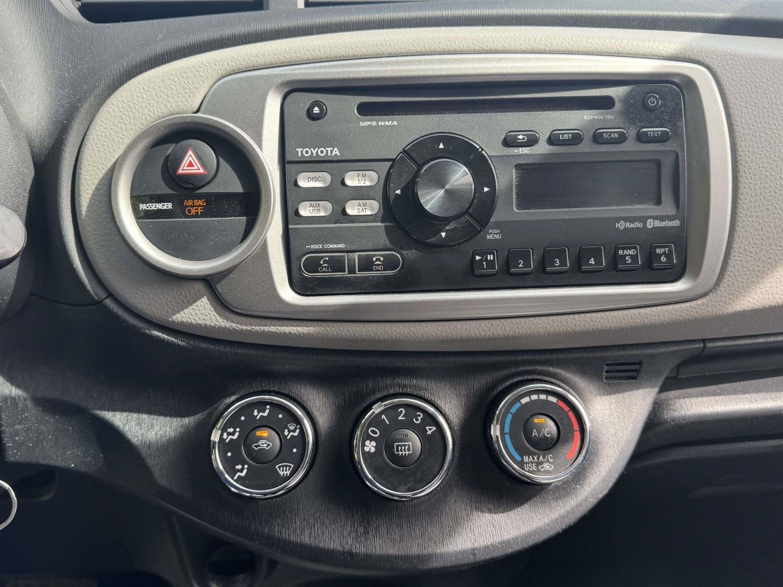 Used 2014 Toyota Yaris LE FWD image 24