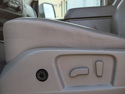 Used 2013 Nissan NV 3500 SV w/ Technology Pkg RWD image 20