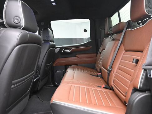 Used 2024 GMC Sierra 1500 Denali Ultimate AWD/4WD image 12