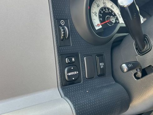 Used 2010 Toyota FJ Cruiser 4WD image 27
