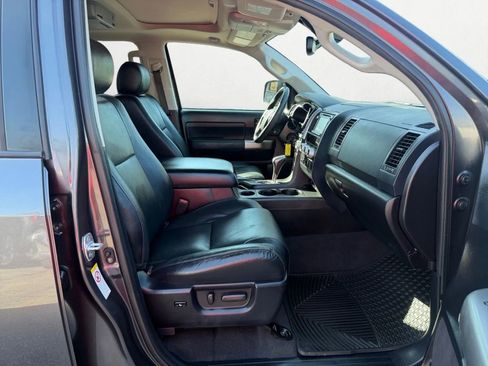 Used 2019 Toyota Sequoia TRD Sport w/ TRD Sport Premium Package image 22