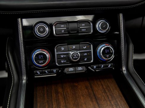 Used 2023 GMC Yukon XL Denali Ultimate image 50