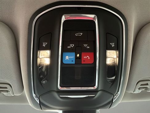 Used 2022 Jeep Wagoneer Series II image 33