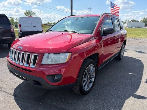 Used 2017 Jeep Compass Sport w/ Power Value Group FWD image 2