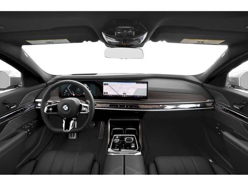 New 2025 BMW 760i xDrive w/ Luxury Rear Seating Package image 5