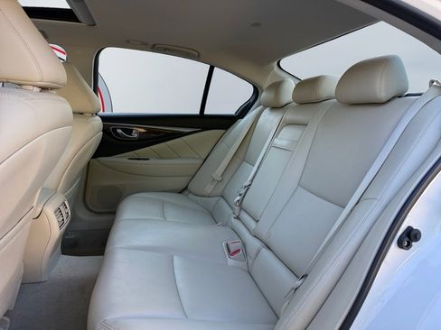 Used 2019 INFINITI Q50 Luxe w/ Essential Package (3.0T Luxe) image 19