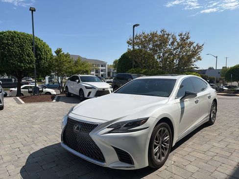 Used 2018 Lexus LS 500 w/ Interior Upgrade Package RWD image 24