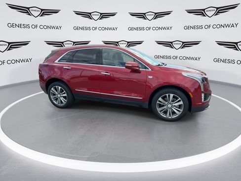 Used 2020 Cadillac XT5 Premium Luxury w/ LPO, Floor Liner Package FWD image 9