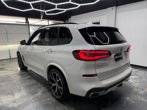 Used 2022 BMW X5 xDrive40i AWD/4WD image 3