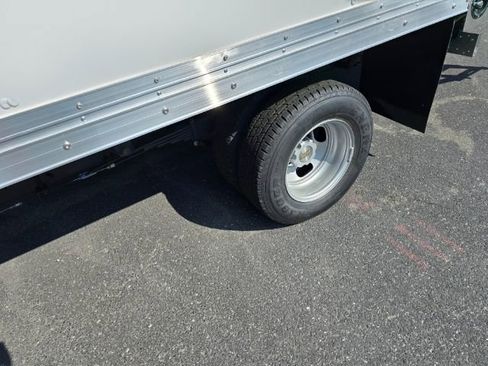 New 2024 Chevrolet Express 4500 w/ Power Convenience Package image 6
