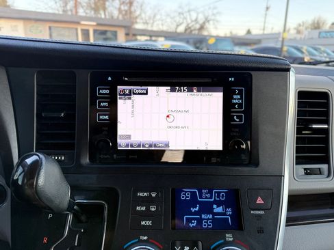 Used 2017 Toyota Sienna XLE w/ XLE Navigation Package image 37