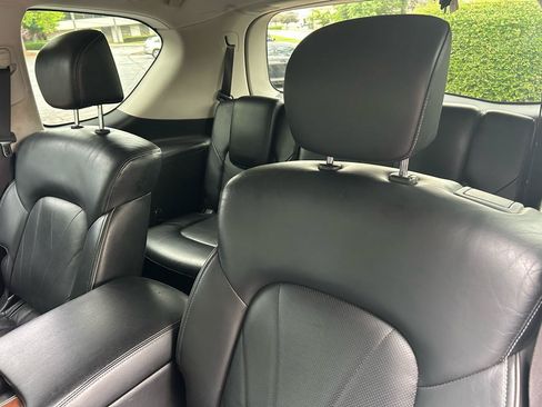 Used 2016 INFINITI QX80 4WD w/ Deluxe Technology Package image 17