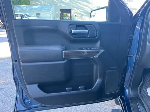 Used 2022 Chevrolet Silverado 1500 RST AWD/4WD image 9