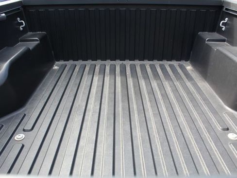 Used 2019 Toyota Tacoma TRD Off-Road AWD/4WD image 5