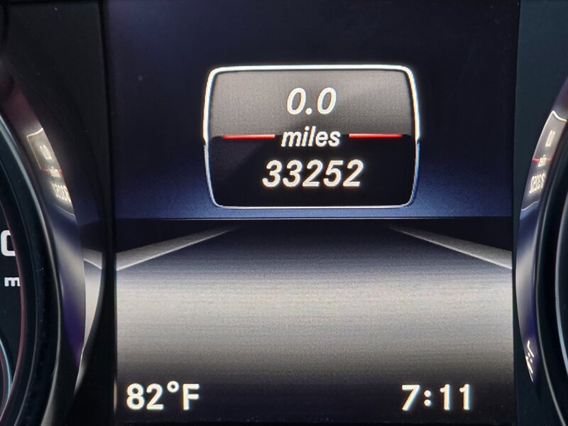 Used 2014 Mercedes-Benz SLK 55 AMG image 5