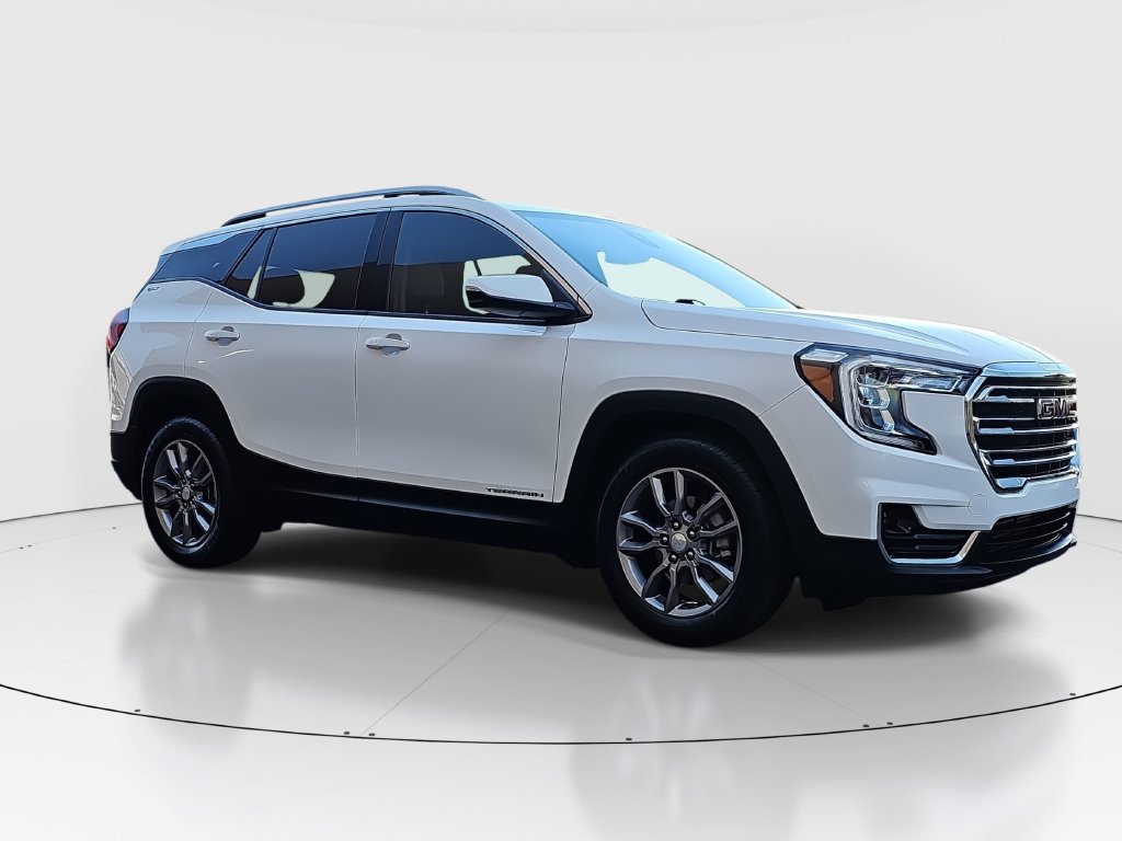 Used 2023 GMC Terrain SLT FWD image 3