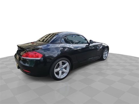 Used 2015 BMW Z4 sDrive28i image 8
