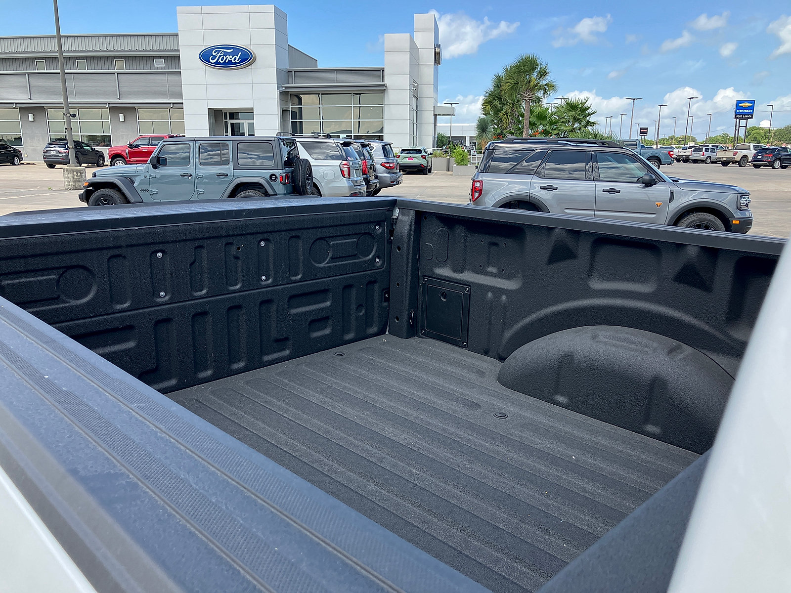 Used 2025 Ford F150 STX w/ Equipment Group 200A RWD image 15