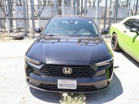 Used 2023 Honda Accord Sport image 4