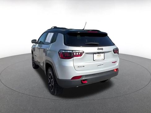 Used 2025 Jeep Compass Trailhawk AWD/4WD image 11
