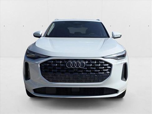 New 2025 Audi Q5 Premium w/ Premium Plus AWD/4WD image 2