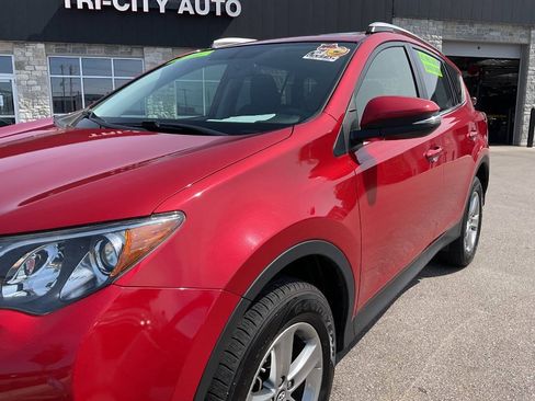 Used 2015 Toyota RAV4 XLE AWD/4WD image 2