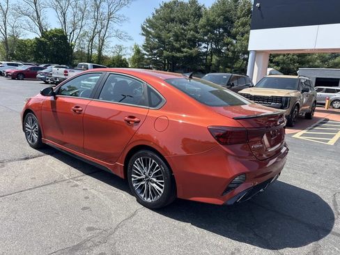 Used 2023 Kia Forte GT-Line w/ GT-Line Technology Package FWD image 3
