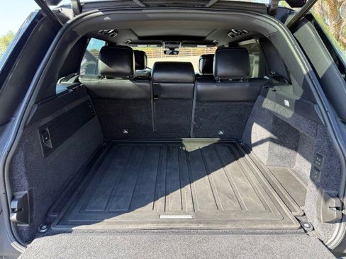 Used 2020 Land Rover Range Rover Long Wheelbase HSE image 13