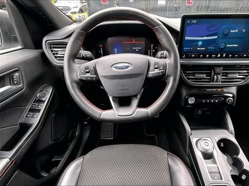 Used 2023 Ford Escape ST-Line w/ Tech Pack #1 AWD/4WD image 5
