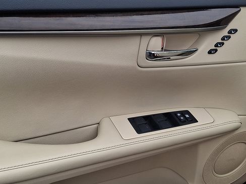 Used 2015 Lexus ES 350 image 12