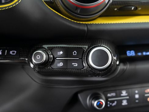 Used 2019 Ferrari 812 Superfast RWD image 22