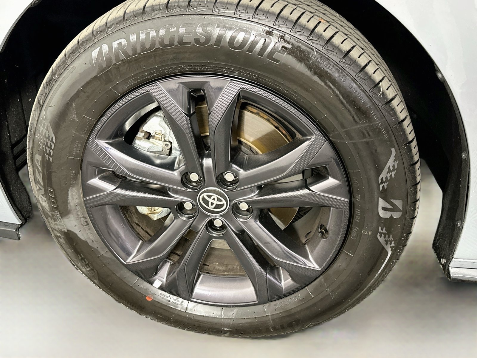 Used 2026 Toyota Sienna XSE AWD/4WD image 34