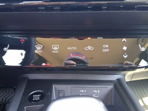 New 2026 Nissan Kicks SR w/ Cold Weather Package FWD image 17