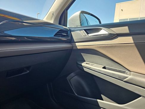 Certified 2023 Volkswagen Taos SEL AWD/4WD image 25