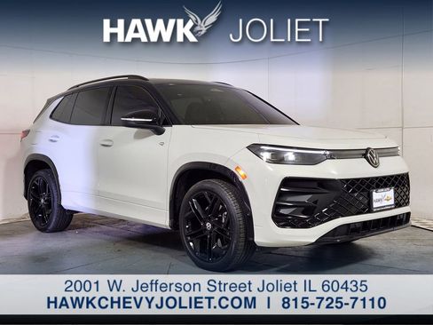 Used 2025 Volkswagen Tiguan SE R-Line AWD/4WD image 1