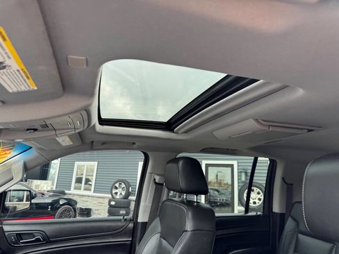 Used 2020 GMC Yukon XL SLT image 16