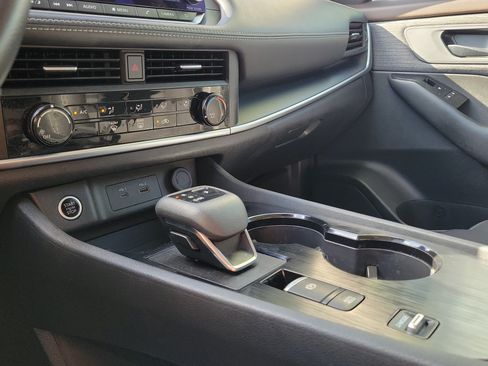 Certified 2023 Nissan Rogue S FWD image 25