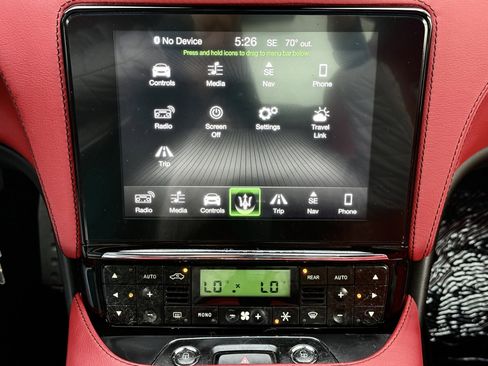 Used 2018 Maserati GranTurismo Sport image 28