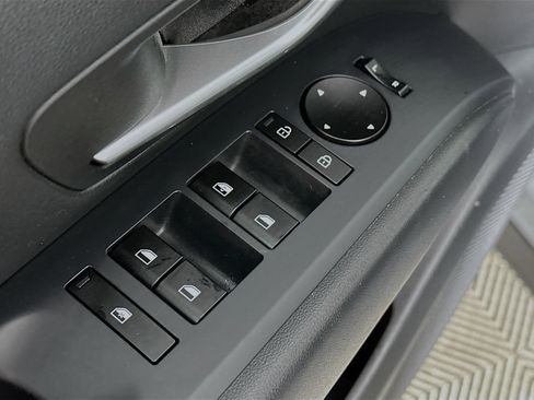 Certified 2025 Hyundai Tucson SE image 16